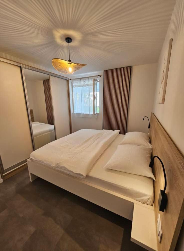 Beach Villa Ema Супетарска Драга Екстериор снимка
